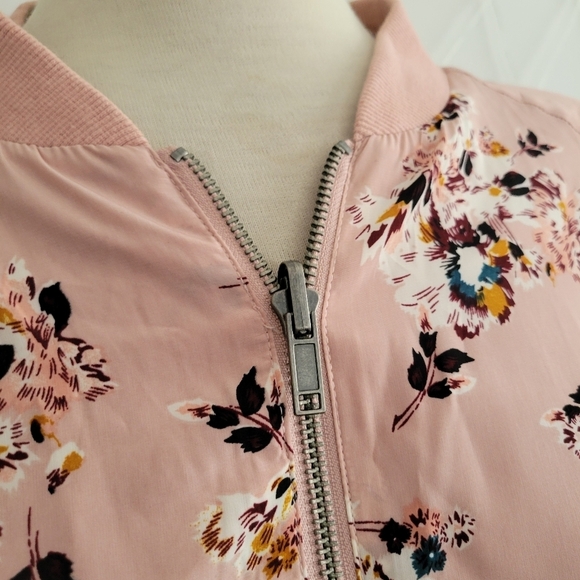 SALE! Floral Track Jacket • Pink & Green • Size XL • Zip-Up Front - Picture 3 of 6
